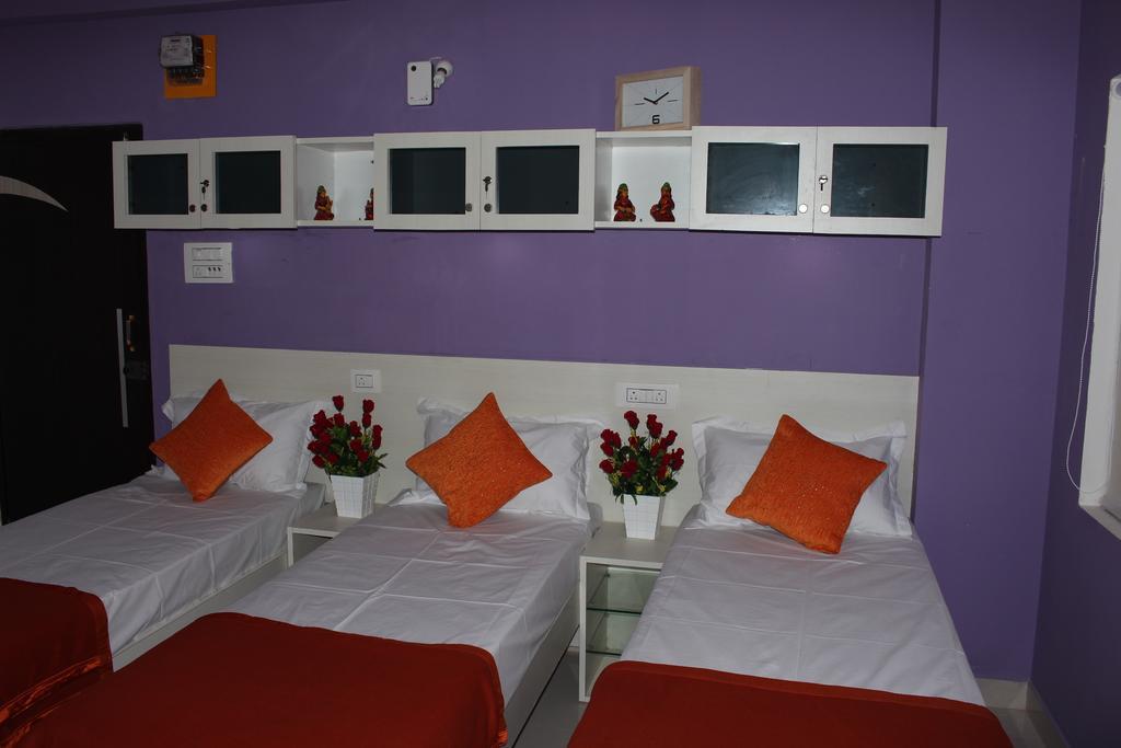 Mahas Inn Hyderabad Bagian luar foto